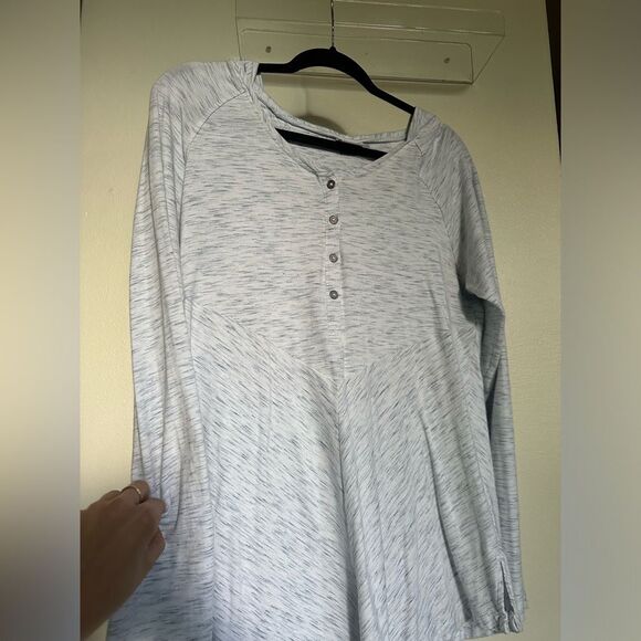 Columbia Tops - Columbia Button Front Sway Hooded Shirt - Size Medium Women's Flowy Long Sleeve